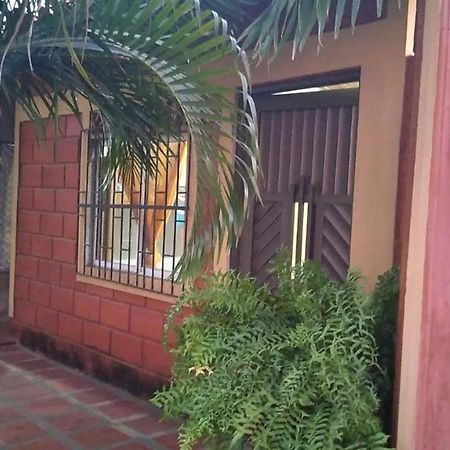 Necoclí Habitacion Triple Con Cocina Y Bano Privado المظهر الخارجي الصورة