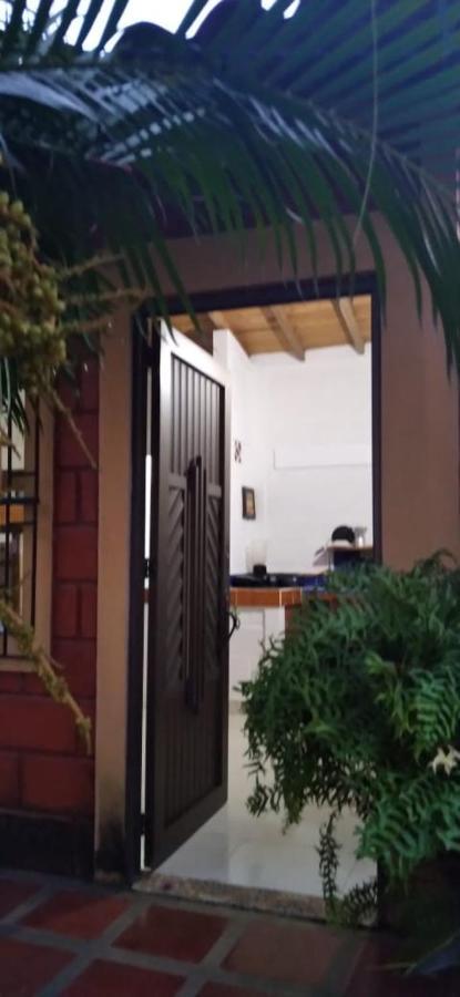 Necoclí Habitacion Triple Con Cocina Y Bano Privado المظهر الخارجي الصورة