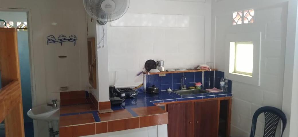 Necoclí Habitacion Triple Con Cocina Y Bano Privado المظهر الخارجي الصورة